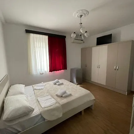 Couette-café Centre 3*